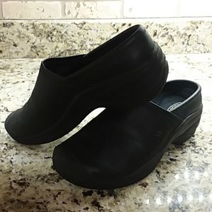 Keen clogs